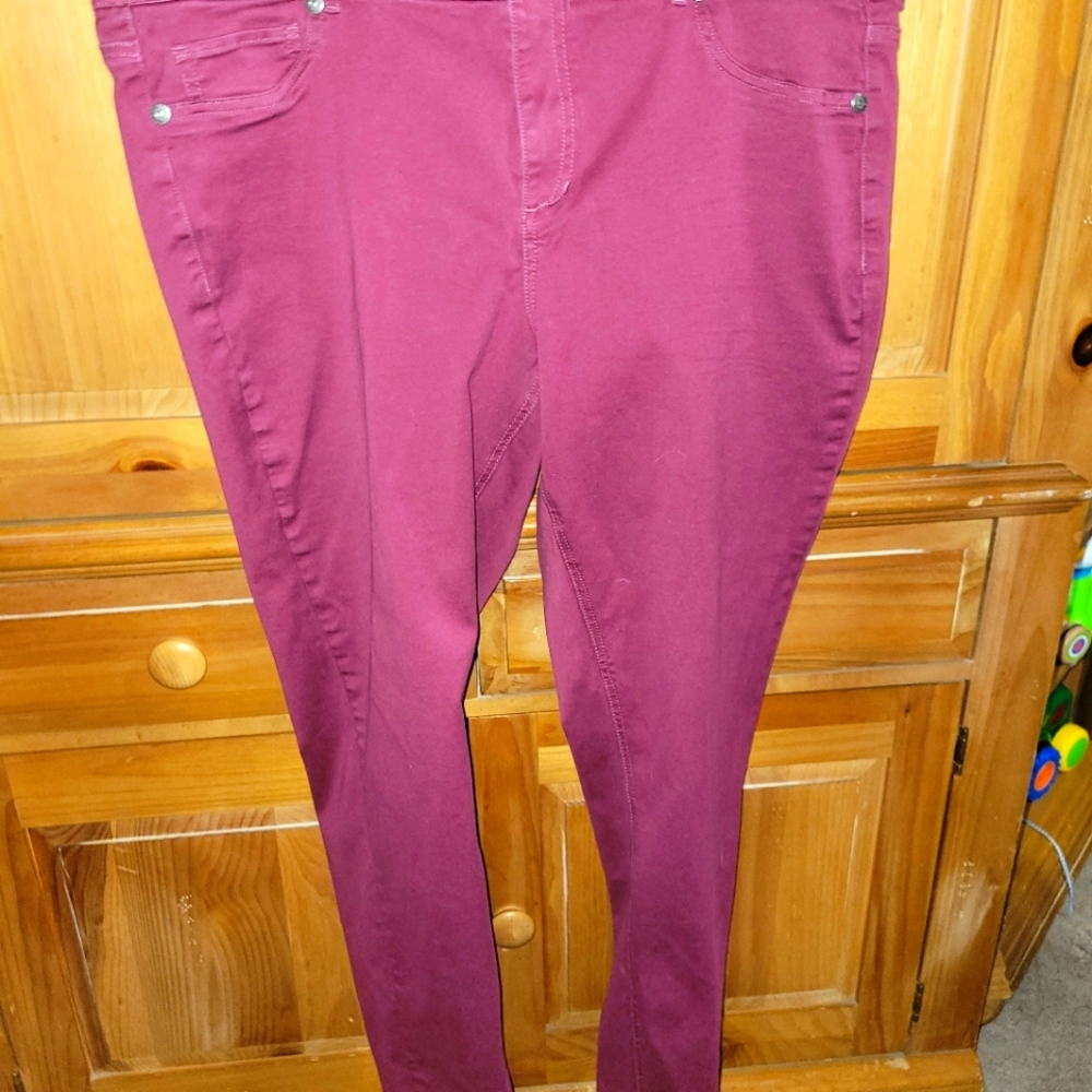 Magenta jeans